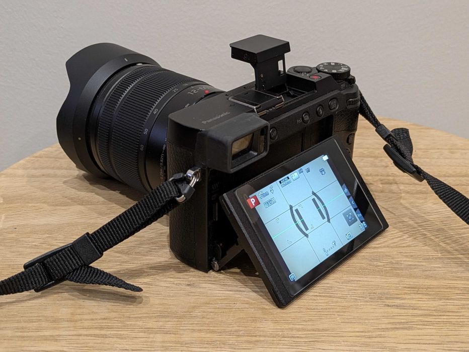 aparat Panasonic Lumix GX80 + 12-60 mm + karta SD + torba i ładowarka