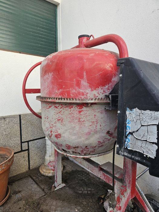 Aluguer de betoneira maquina de lavar e Airless