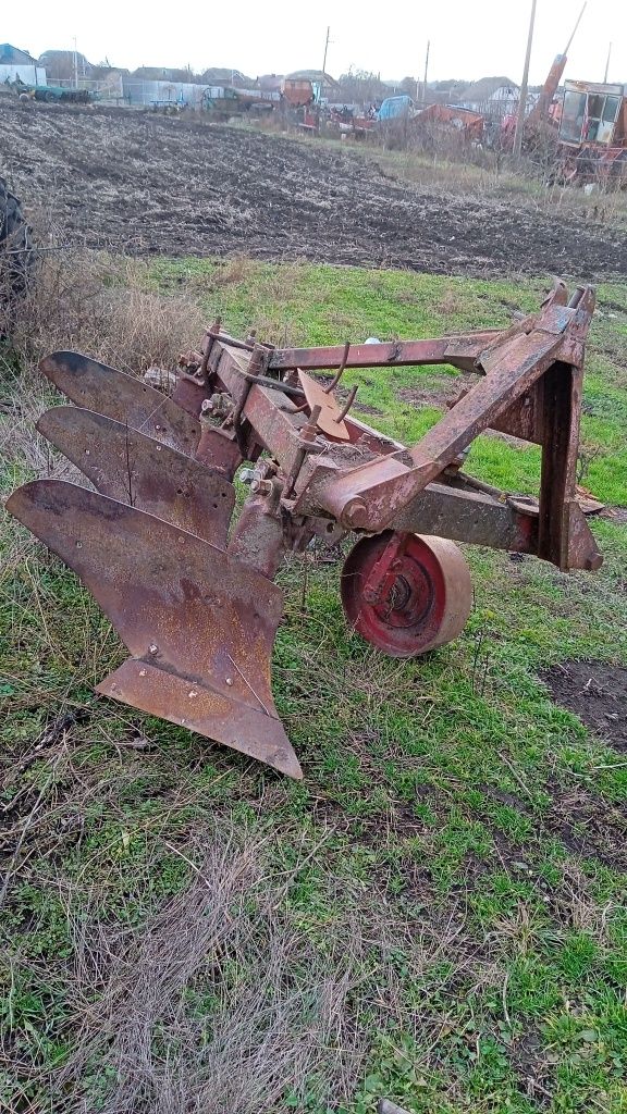 Продам плуг плн 3-35