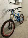 Rower commencal supreme V2 /FOX KASHIMA