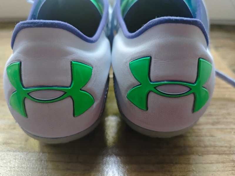 Profesjonalne nowe korki Under Armour Clone Mag Elite