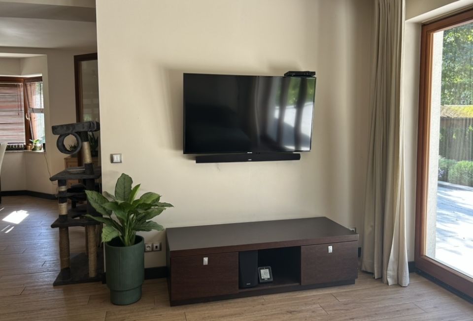 Szafka pod telewizor Bydgoska febryka mebli solidna dornir