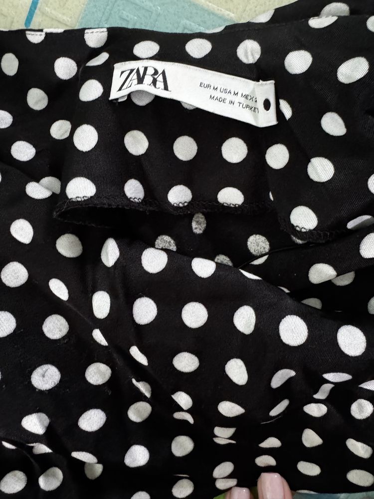 Сарафан Zara в білизняному стилі