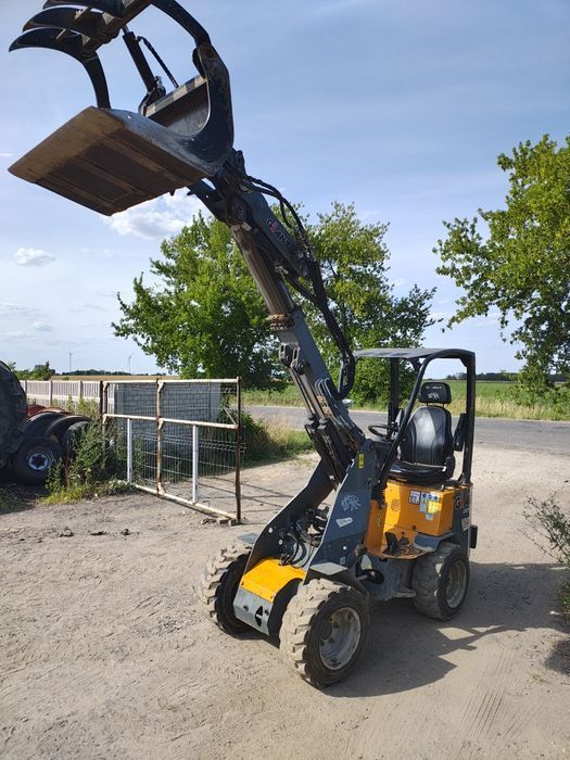 Miniładowarka Giant d254sw tele ładowarka teleskopowa krokodyl