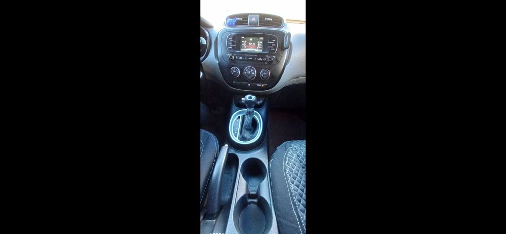KIA SOUL 2.0 2015