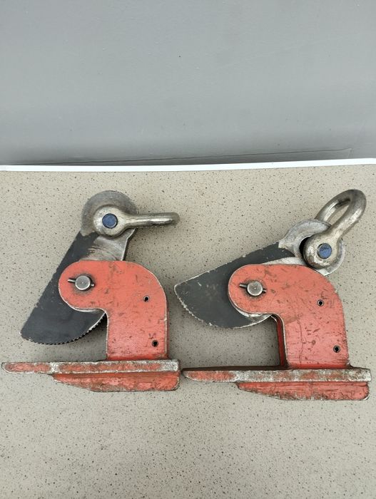 Захват горизонтальный для листового металла.