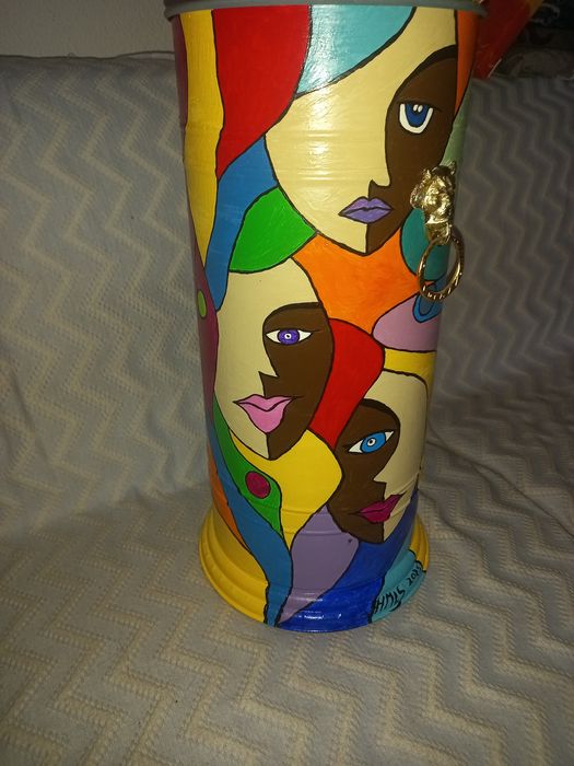 Porta guarda-chuvas e bengalas