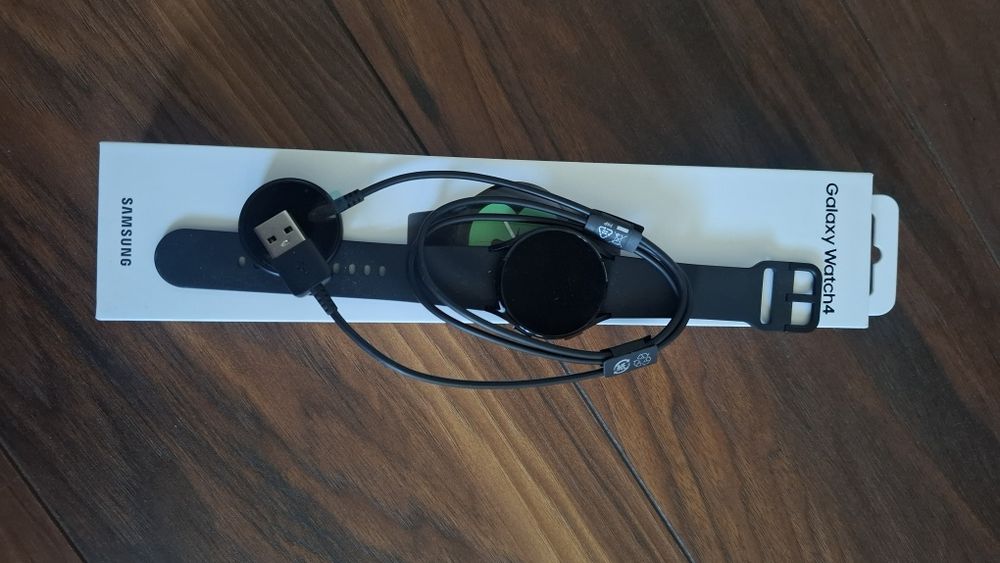Samsung galaxy watch 4 40mm black, prawie nowy