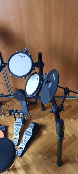 Perkusja Nux DM-210  komplet  plus pałeczki i pad