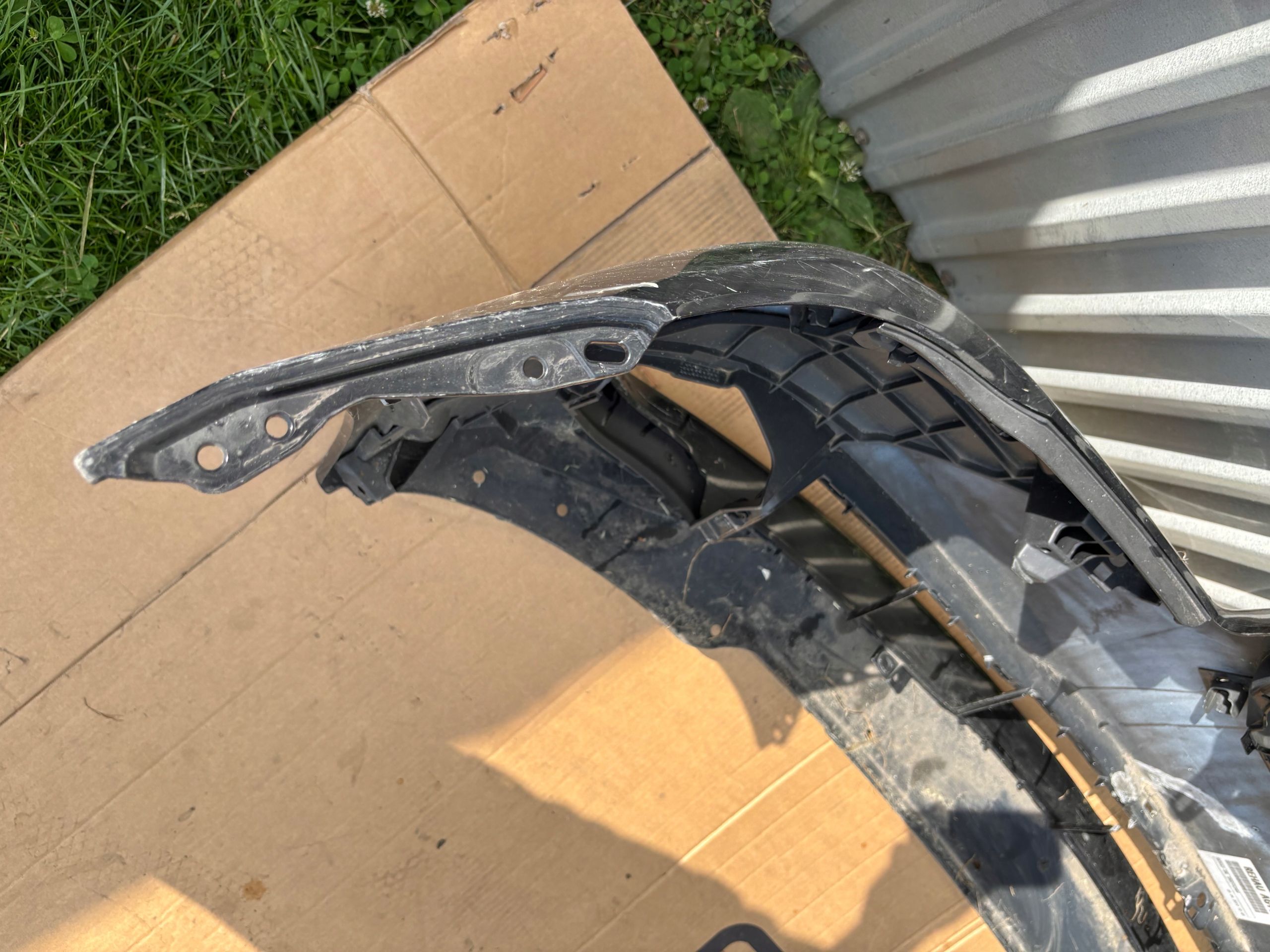 BMW 5 F10 F11 09-13 zderzak przedni przód skorupa zderzaka