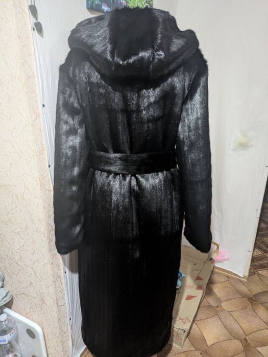 Черная женская длинная шуба эконорка