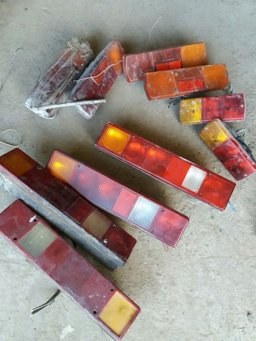 фонарі-стопи для причепа