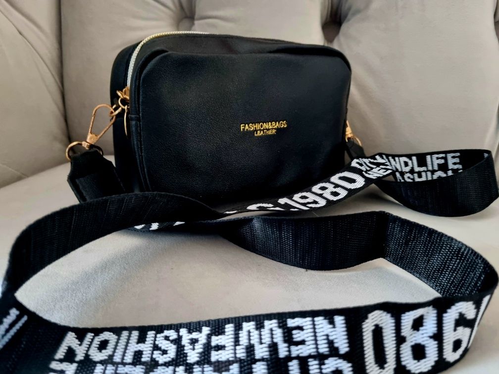 Mała torebka kosmetyczka damska elegancka dziewczęca crossbody miejska