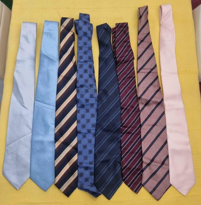 Gravatas Várias em bom estado valor cada