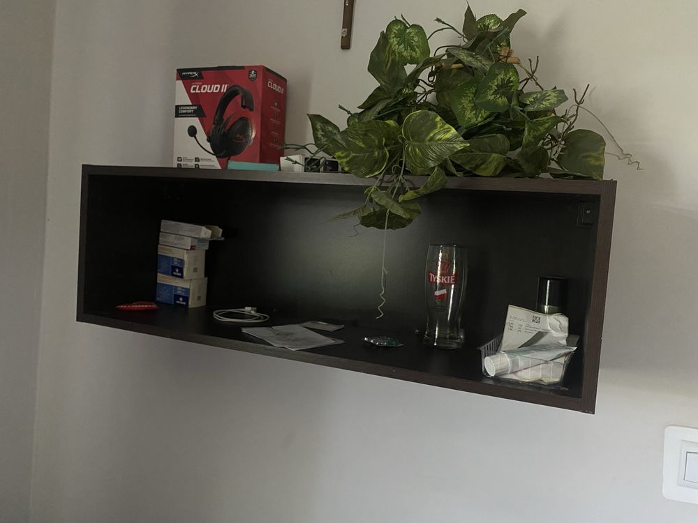 Meble w komplecie !