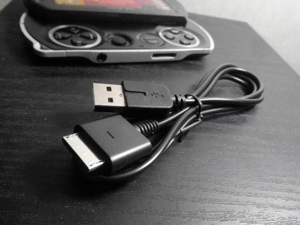 Зарядное USB кабель PSP Go N1000