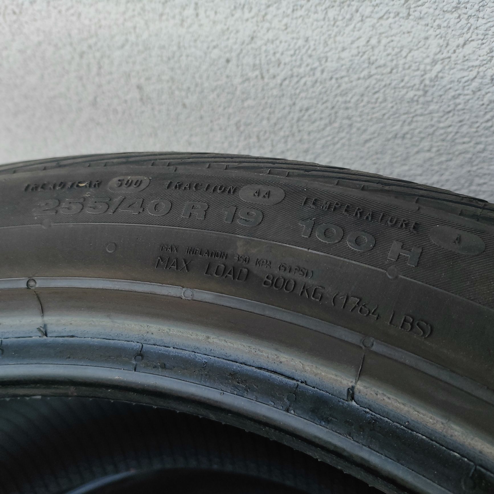 2 opony Continental 255/40/19