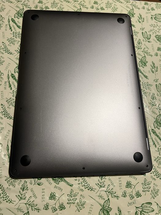 Macbook Air 2019 A1932 (АКБ потребує заміни)