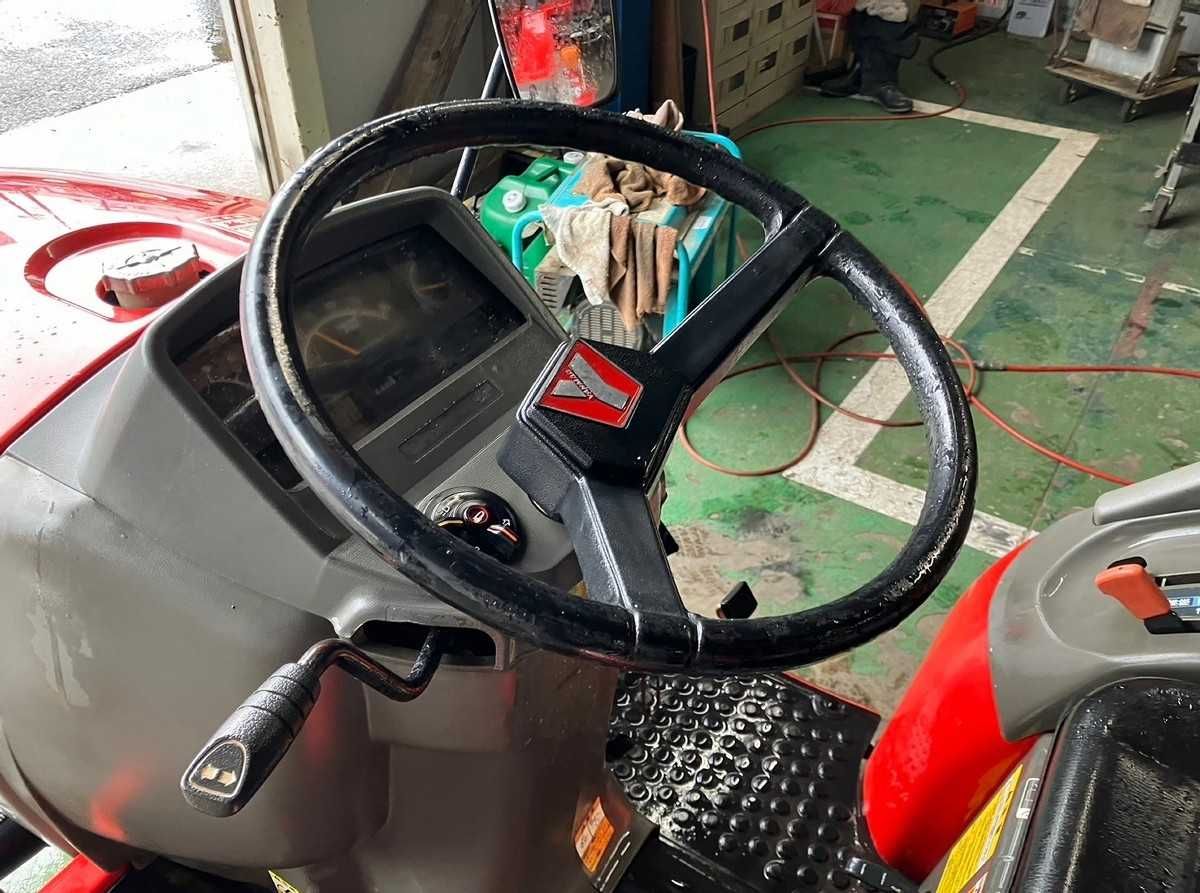 Traktor Yanmar AF17D - Kompaktowy traktor gotowy do pracy