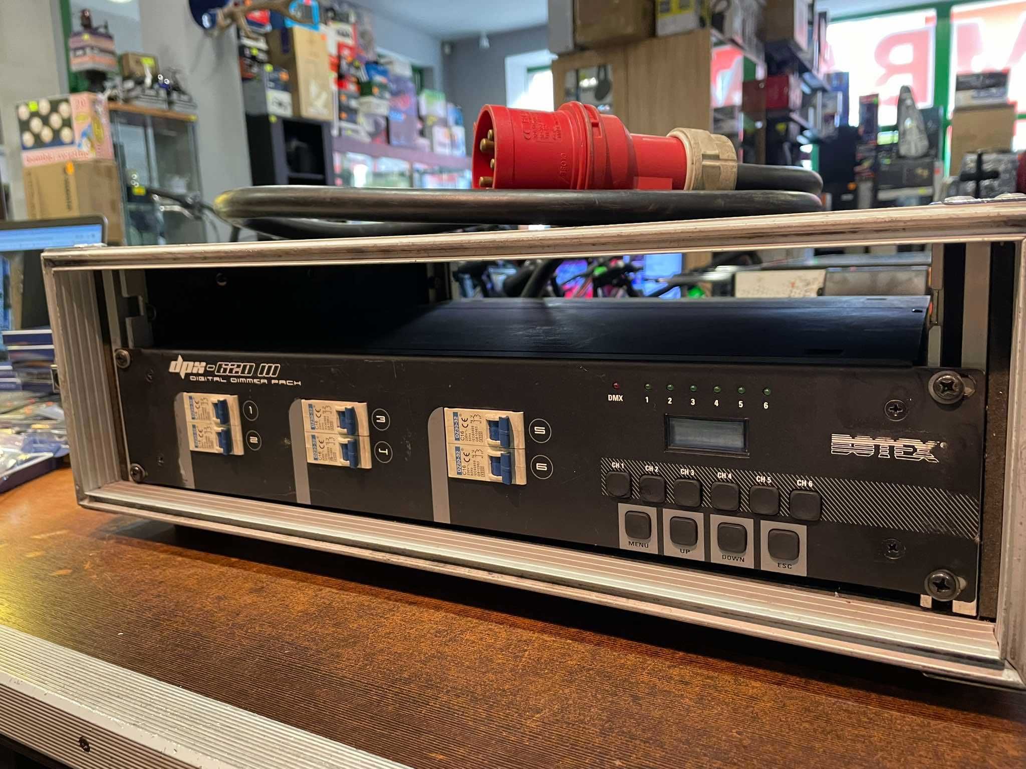 Ściemniacz Botex DPX-620 III