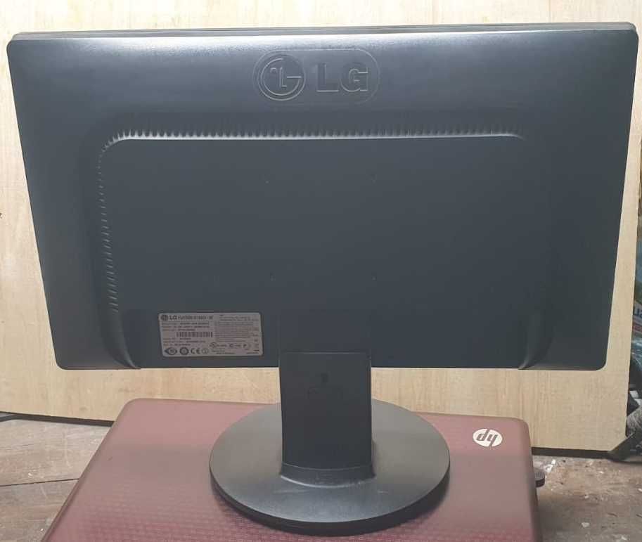 LCD LG Monitor 18,5