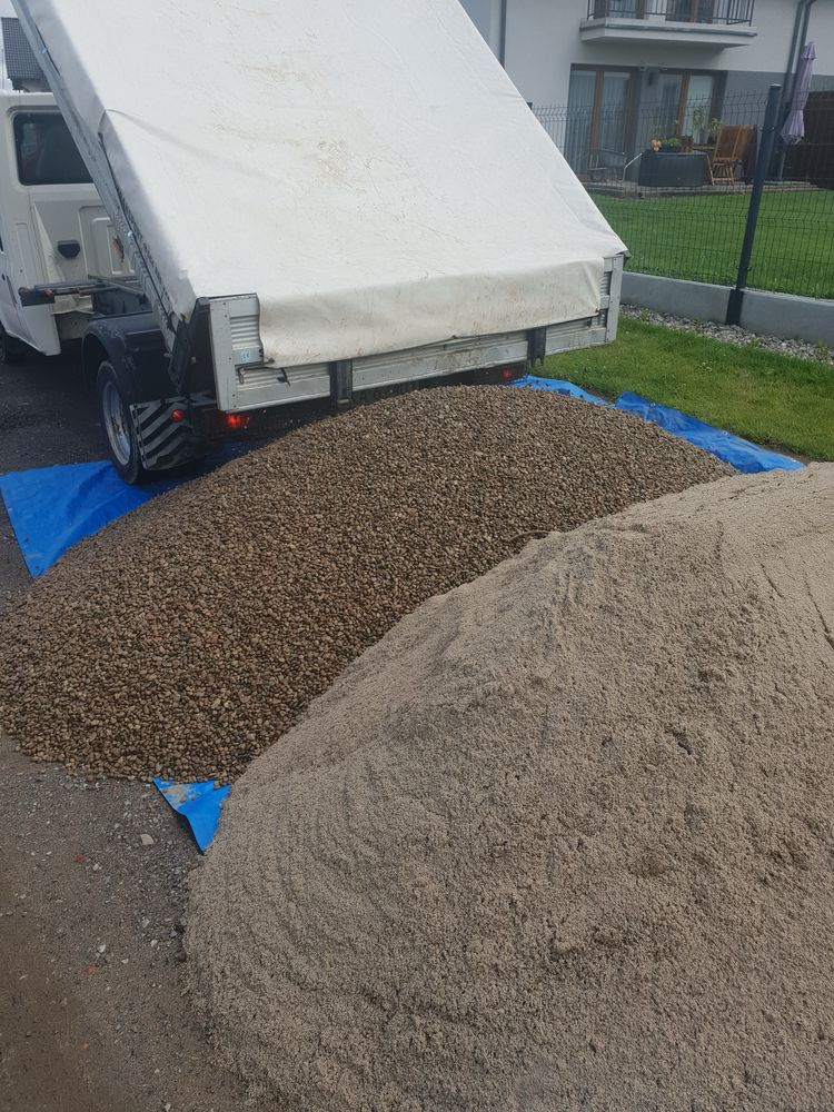 Czarnoziem, piasek, kamień, żwir, suchy beton. Transport wywrotka 3,5t