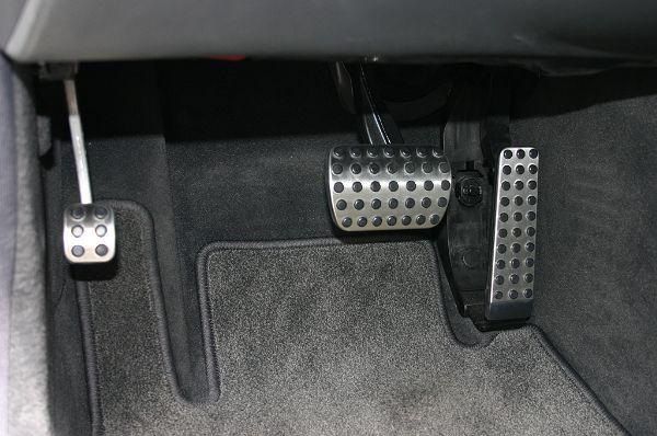 Накладки на педали AMG Mercedes C,E,S,G,CLS,GLS,GLK,GLC,GLE,ML,GL