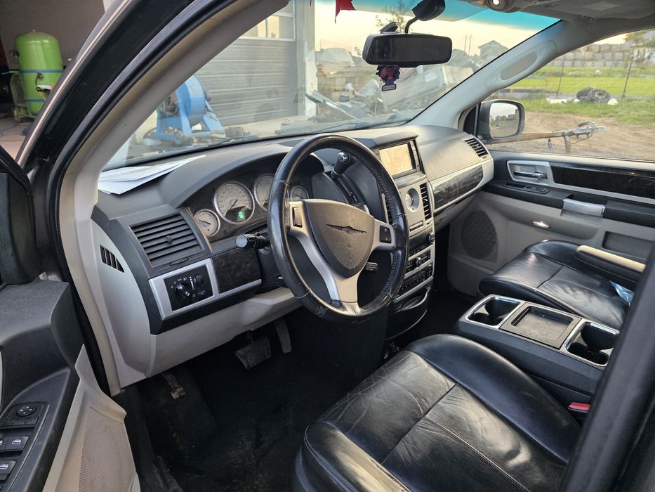 Chrysler voyager 2.8 crd rok 2011 LIMITED