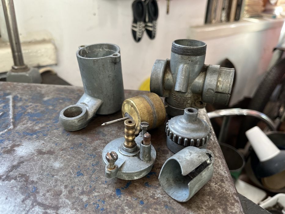 WSK WFM 125 B3 Bąk Gil Lelek Dudek gaźnik G20 oryginał pływak