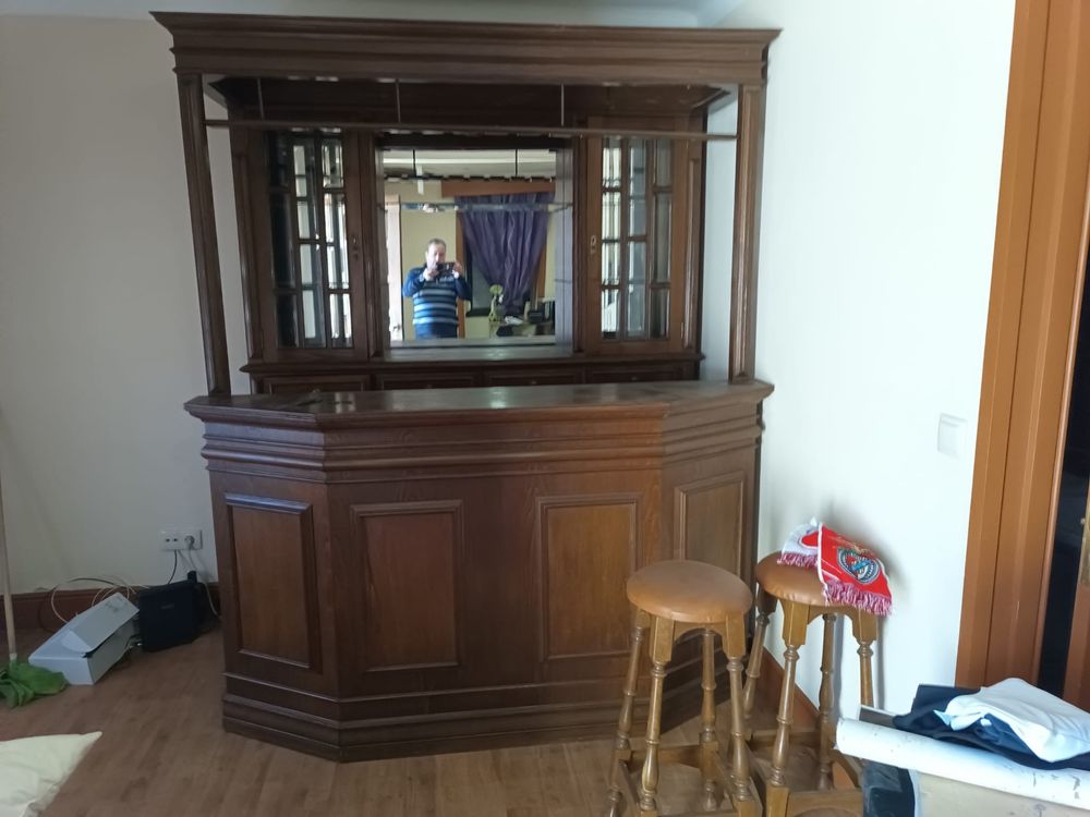 bar de sala castanho