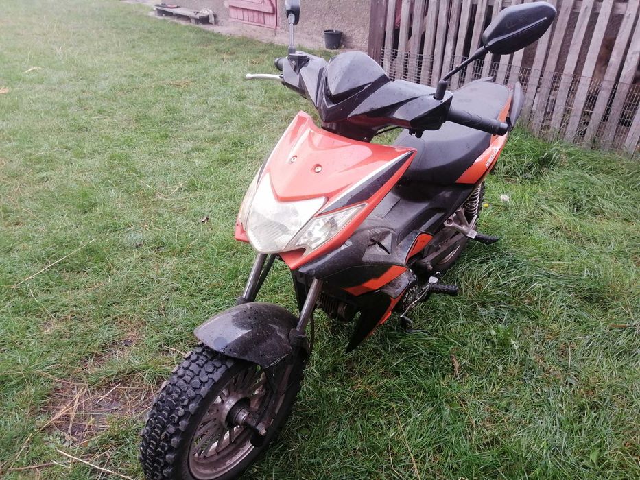 Скутер спарк 125sp-4WQ