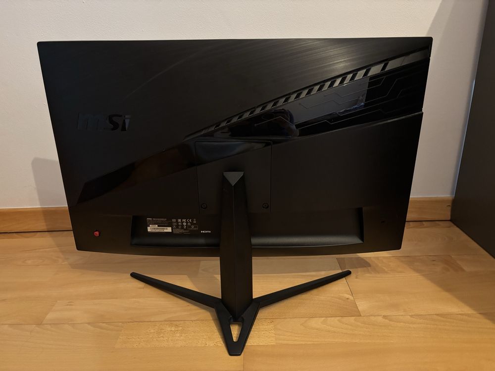 Monitor msi optix mag271c 27 cali 144 hz