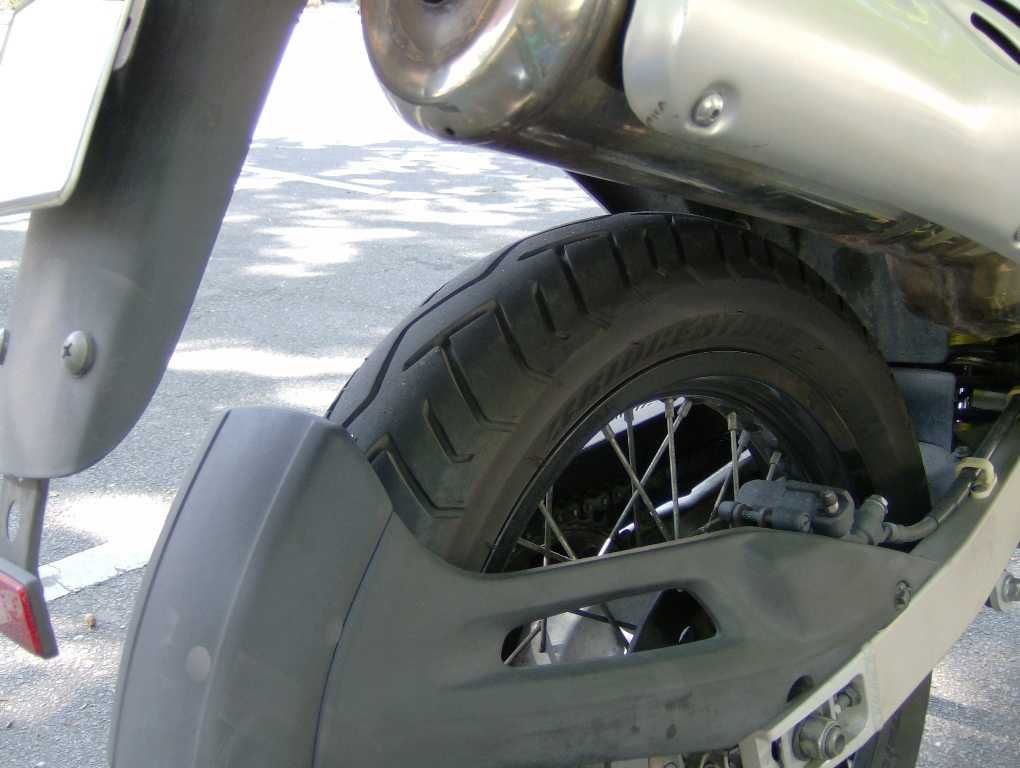 Mota Suzuki XF650 Freewind