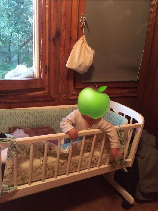 Kolyska stan bardo dobry biala na koleczkach zlozona