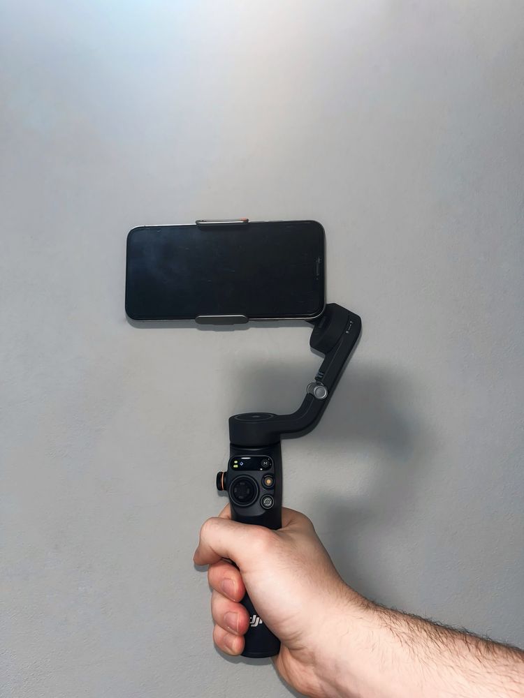 Монопод-стабілізатор DJI Osmo Mobile 6
