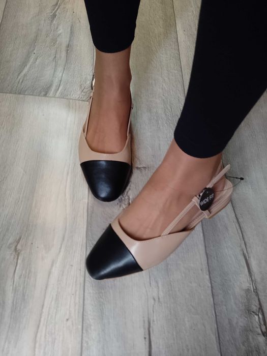 (39) Beżowo & czarne baleriny wieczorowe z odkrytą piętą, NOWE