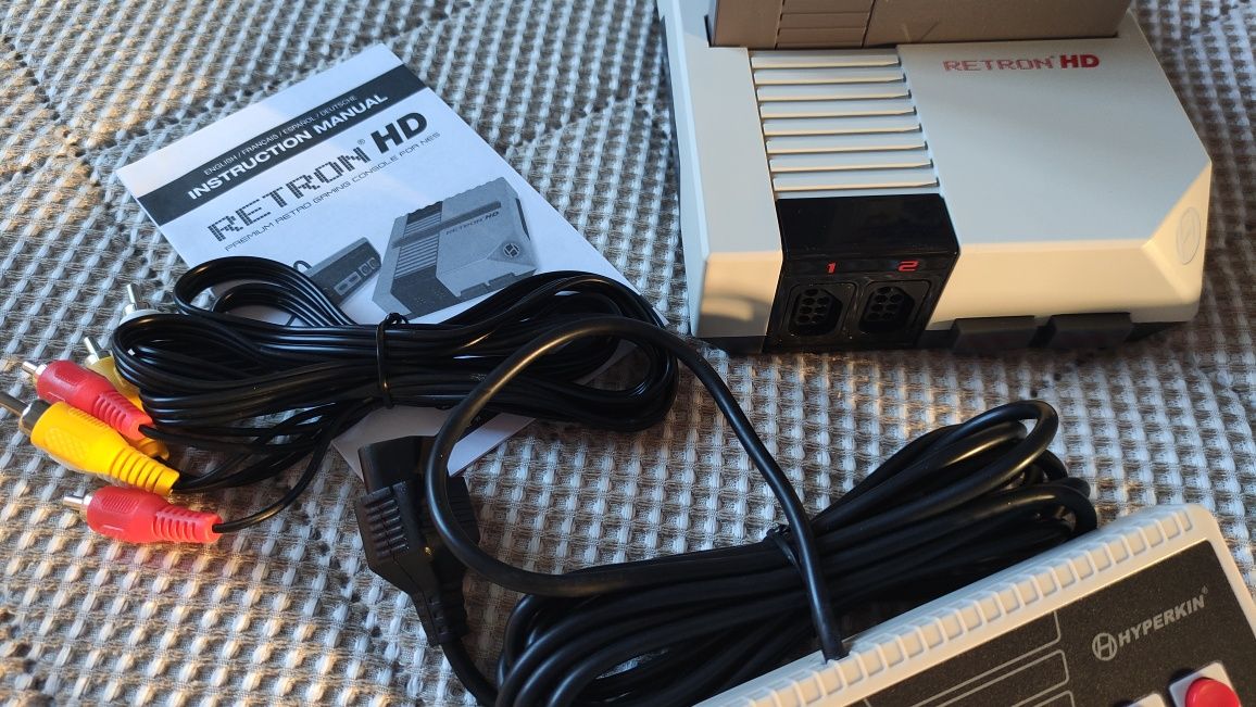 Consola Retron HD compatível com jogos da Nintendo NES