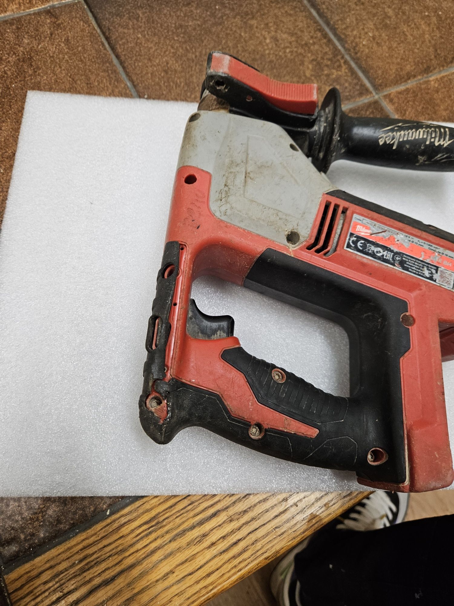 Milwaukee M18 BH młotowiertarka akumulatorowa SDS 18v