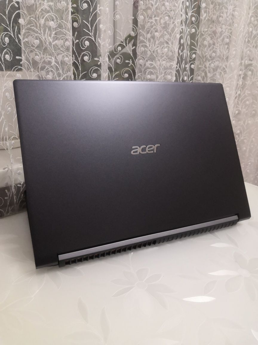 Новый Acer Aspire 7/144Hz/RTX 3050/Ryzen 5×12CPU/RAM:16GB/SSD:512GB