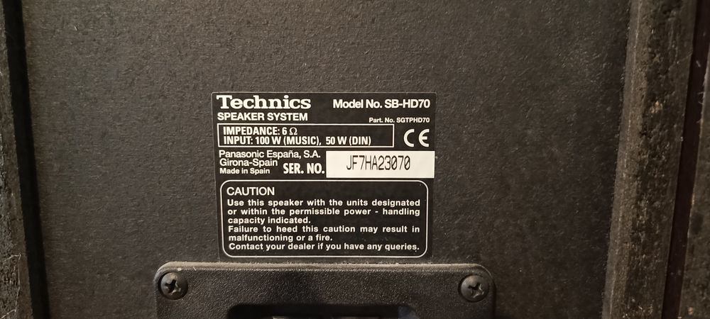 Monitory kolumny technics