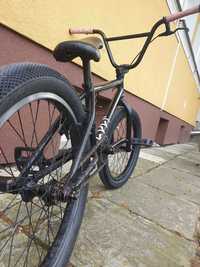 Rower BMX Cult skatpark