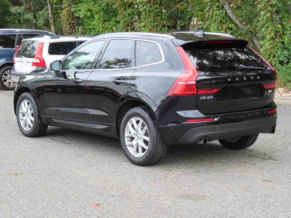 Volvo XC60 T5 Momentum      2019