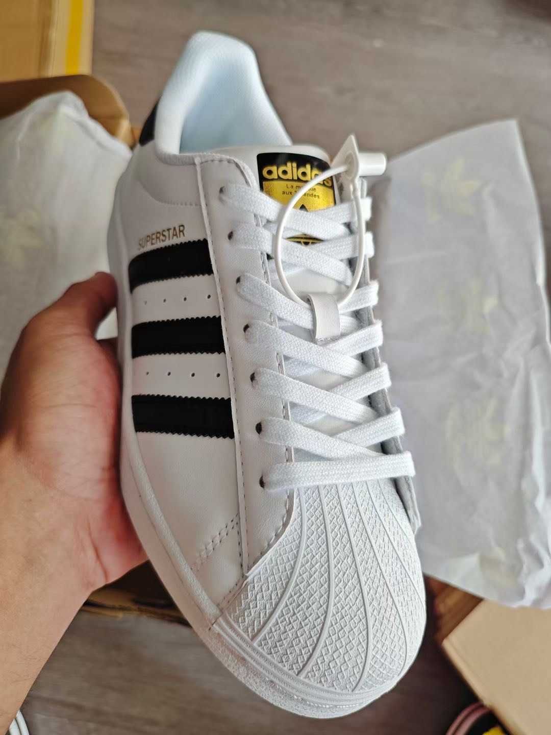 ButyDamskieadidasSuperstarVeganWhiteBlack.41