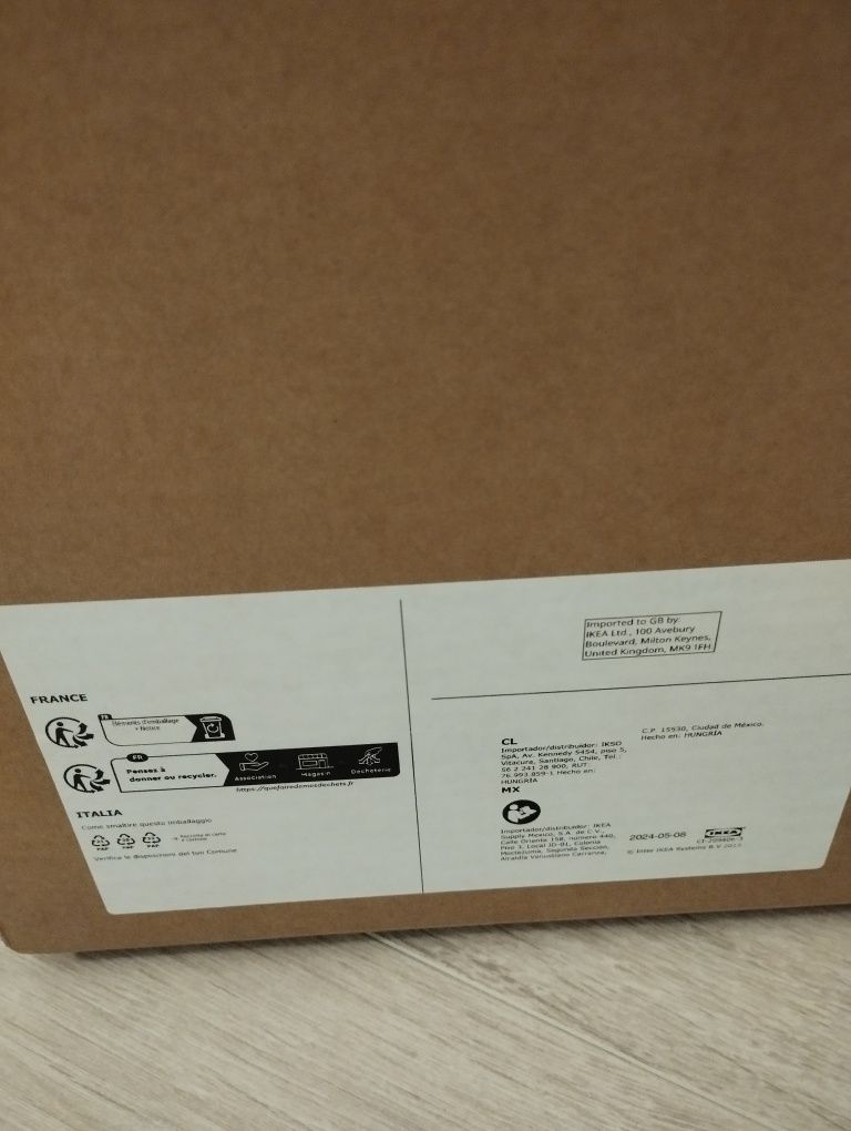 Mesa Ikea nova..