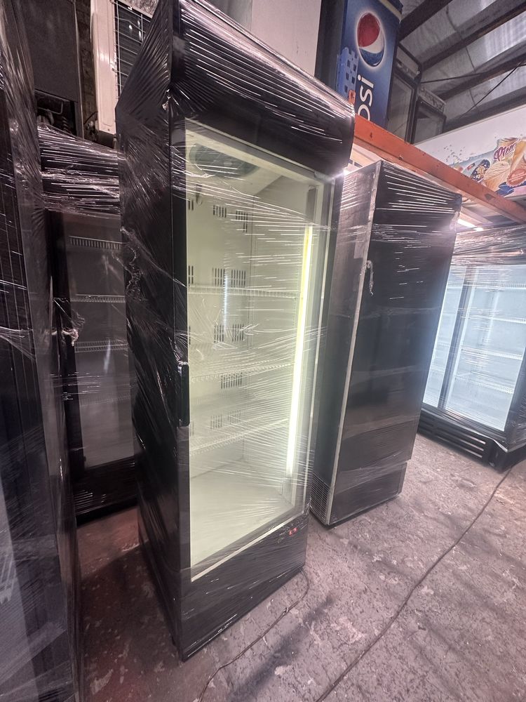 Холодильник витрина 400л для продуктов зелени воды пива