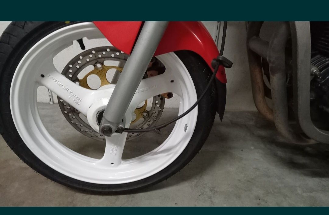 Moto Suzuki GS 500