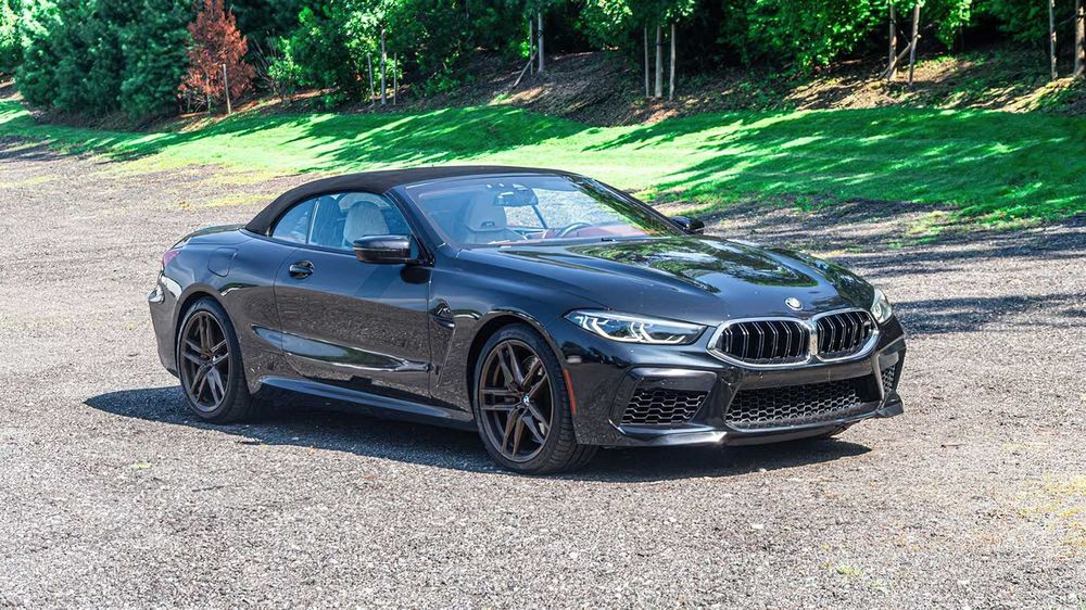 BMW M8      2020