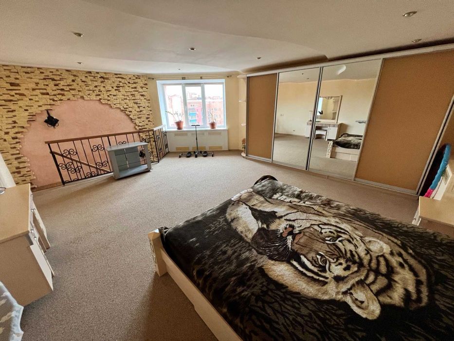 Дворівнева квартира. М-н Левада!