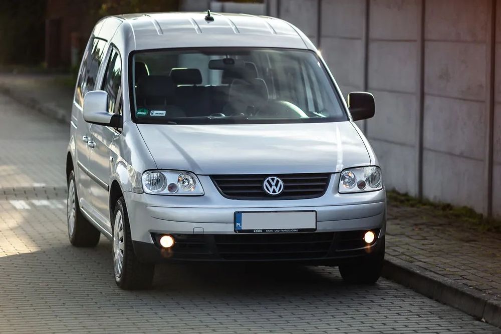 Volkswagen Caddy Life 2.0 TDI 140Ps BMM 6-bieg Navi dotyk Klima PDC grz.fotele HAK