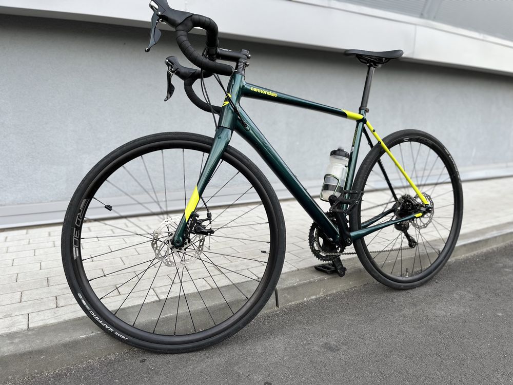 Шоссейный велосипед Cannondale Synapse 2020 Tiagra 56